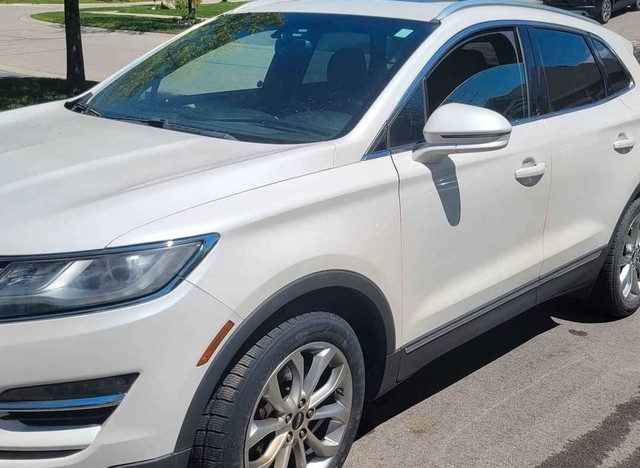 2015 Cetrifted Lincoln MKC  in Cars & Trucks in Oakville / Halton Region - Image 2