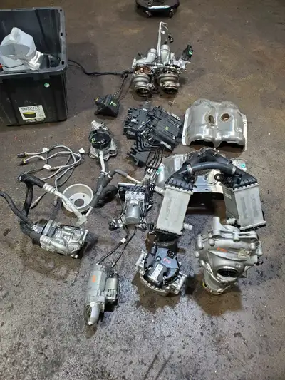 Off a 2018 M5 with only 6,600km LIKE NEW what's available; Turbos Intercooler Starter Alternator Ac...