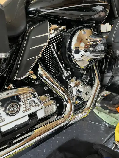 2012 Harley Davidson Ultra Classic Motorcycle has been meticulously cared for and serviced. 84,000 k...