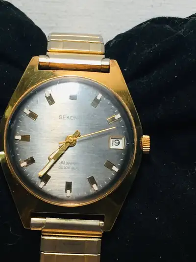 Manifacturer:  SEKONDAMovement: Russian, 30 Jewels, AutomaticI, View more