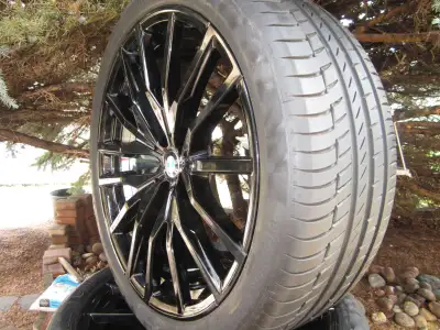 Excellent condition,low mileage ,factory BMW X5 X6 22" Jet black staggered summer wheel set style 74...