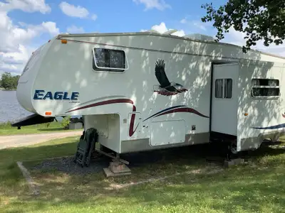 2005 JAYCO EAGLE BHS 5TH WHEEL LOCATED AT LAKE OF THE WOODS – SIOUX NARROWS - LAUGHING WATER TRAILER...
