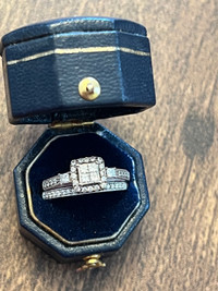Antique style diamond engagement ring 