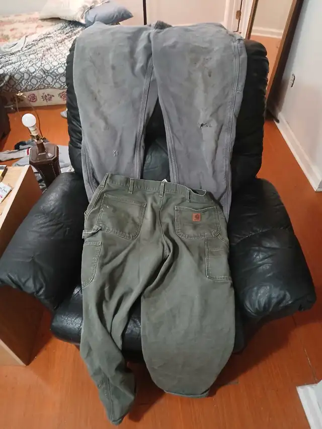 3 pairs of carhartt paints. used but still lots if life left in Men's in Kingston - Image 4