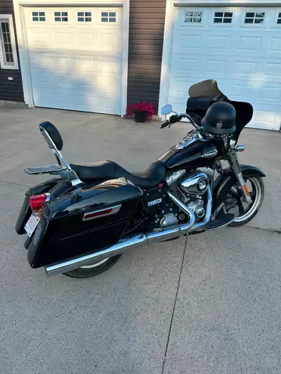 2014 Harley switchback danya Lowrider second owner low mileage mileage is in in miles being American...