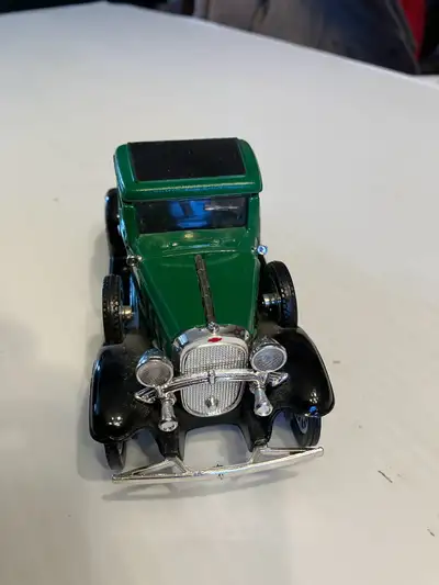 Vintage 1932 Chevy Coupe 1:32 Scale Diecast Model Car ox, View more