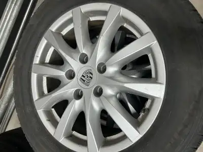 OEM Porsche Cayenne alloys with Michelin Tires 