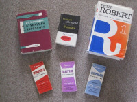 Plusieurs dictionnaires à vendre