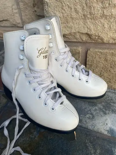Jackson Glacier 160 Figure Skates size 1, View more