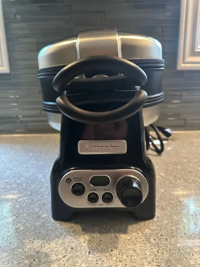 KitchenAid Waffle Baker405286188483891200