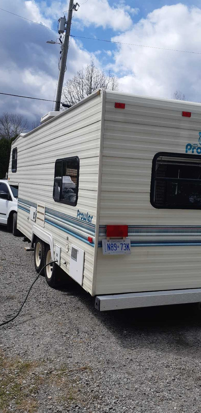 1994 5th wheel trailer in Travel Trailers & Campers in North Bay - Image 2