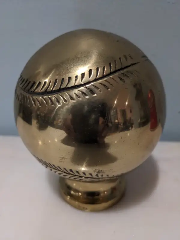 Vintage heavy brass baseball piggy coin bank in Arts & Collectibles in City of Toronto - Image 4