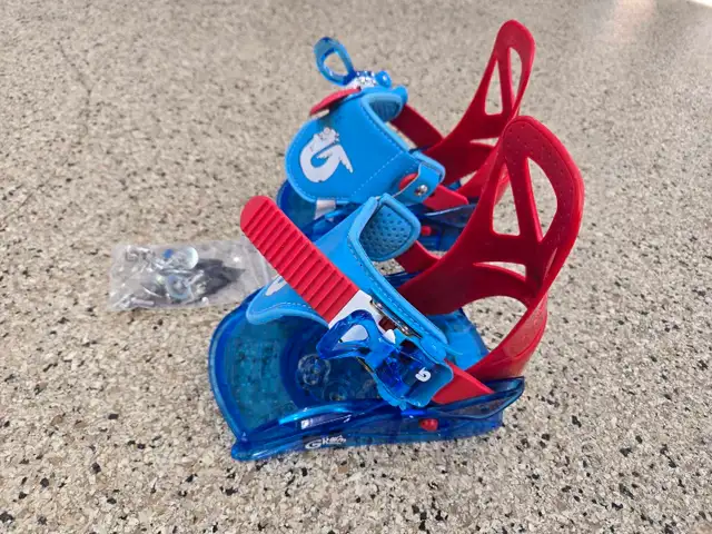 Burton Grom Snowboard Bindings in Snowboard in Kitchener / Waterloo - Image 2
