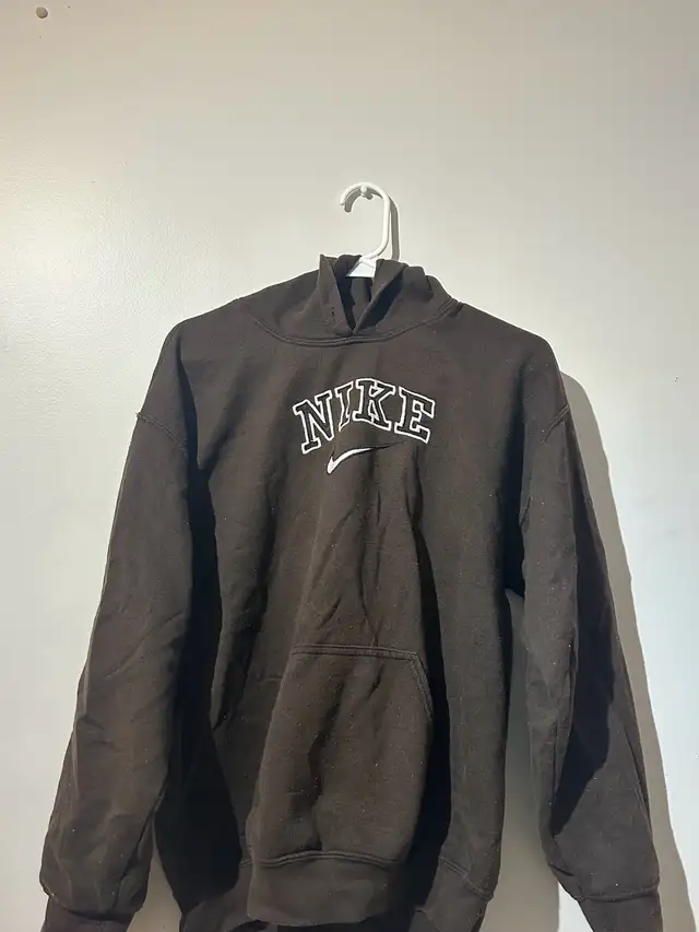 Custom “nike” hoodie size small in Men's in Kingston - Image 2