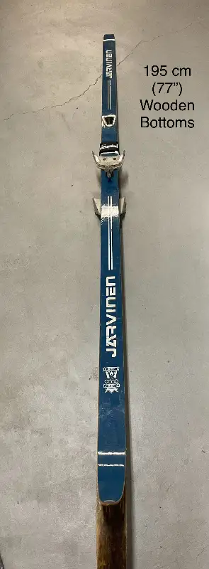 CROSS COUNTRY JARVINEN VINTAGE SKIS 77” in Ski in Kitchener / Waterloo - Image 2
