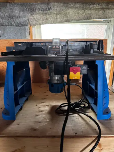 Mastercraft Router Table with Maximum Router Bit Set, View more