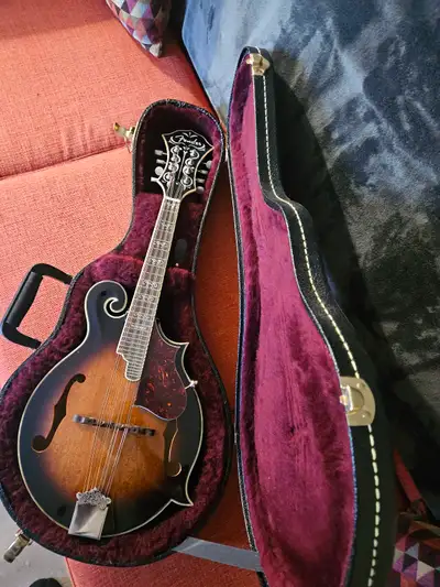 A 2015 FENDER SPECIAL EDITION MANDOLIN. CONCERT TONE #16030081, View more