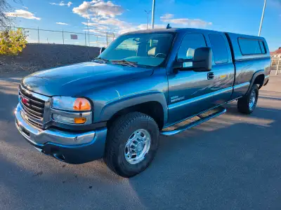 2007 GMC Sierra 3500 HD, SLT, extended cab, loaded, LBZ 6.6 L duramax, only 209 KM, power heated gre...