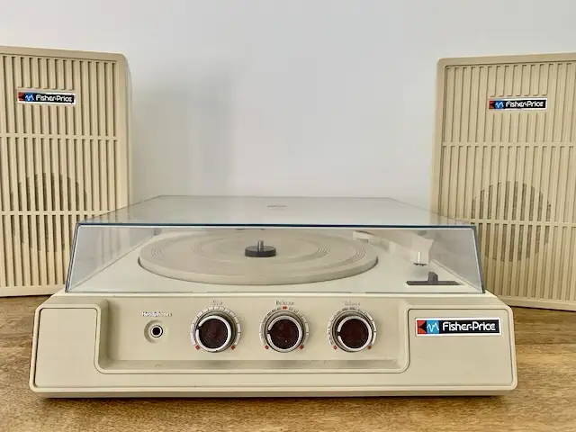 Fisher Price fully automatic stereo system in Stereo Systems & Home Theatre in Markham / York Region - Image 2