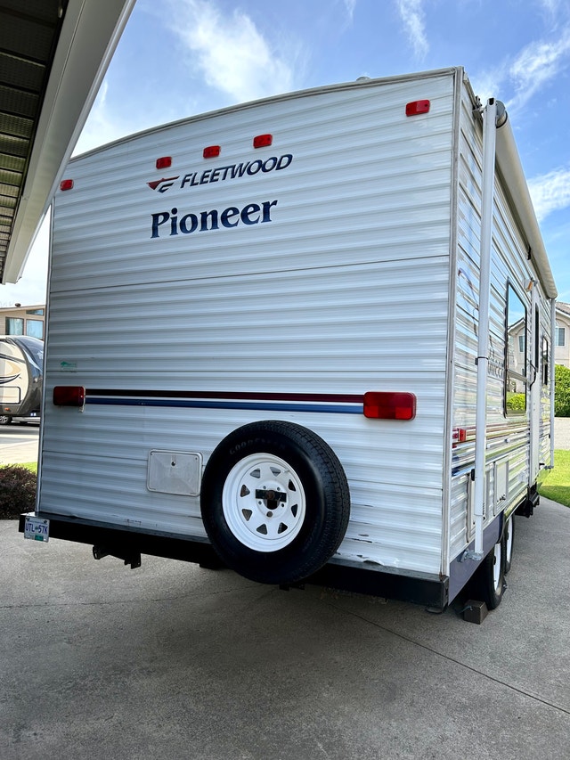 2005 Pioneer 19ft Travel Trailers & Campers Kamloops Kijiji
