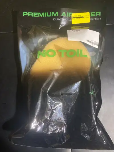 Suzuki DR650 No Toil Air Filter, Oil & Cleaner. All brand new and still in sealed packaging. 1 x No...