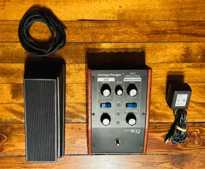 [Moog] Moogerfooger MF-102 Ring Modulator + EP-1, View more