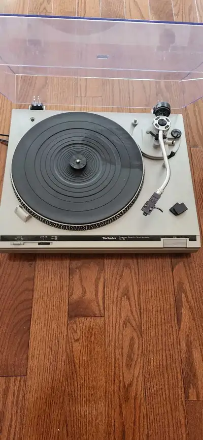 Technics SL-B2 Turntable, View more