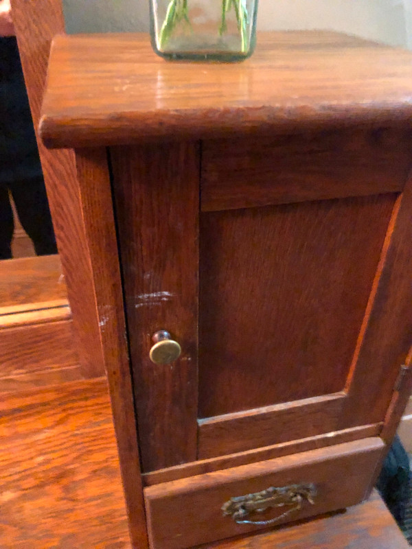 Antique Oak Dresser in Dressers & Wardrobes in Trenton - Image 3