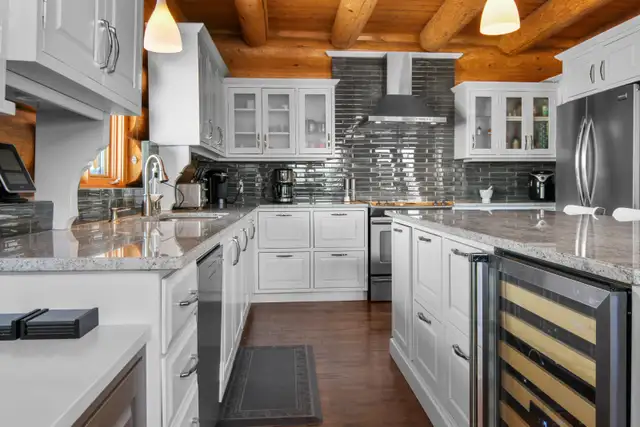 Chalet de luxe a vendre au Valinouët in Condos for Sale in Saguenay - Image 7