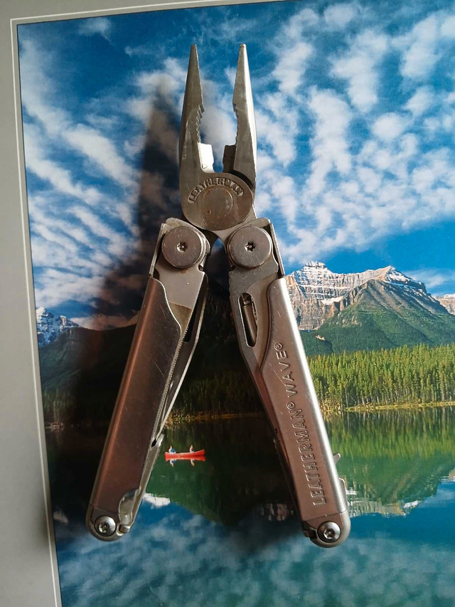 Olight, Leatherman, Custom knife in Fishing, Camping & Outdoors in Calgary - Image 3