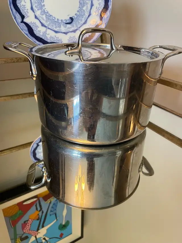 All-Clad D5 series 4 quart pot with lid  in Kitchen & Dining Wares in Winnipeg - Image 2
