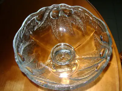 CRYSTAL STANDING FRUIT BOWL, View more