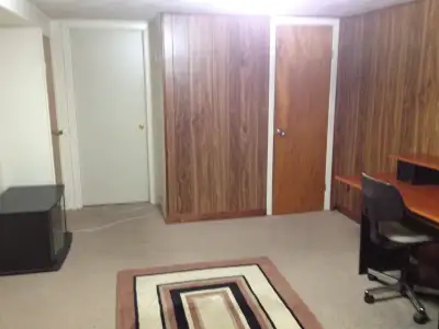 MOVE NOW-LARGE ROOM STEELES & YONGE