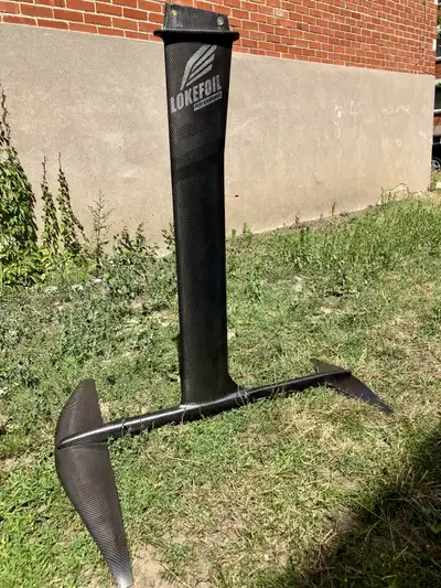 Vends Kit de windfoil. (Planche à voile) Lokefoil LK1 Performance T-bar (mat et fuselage d un seul b...