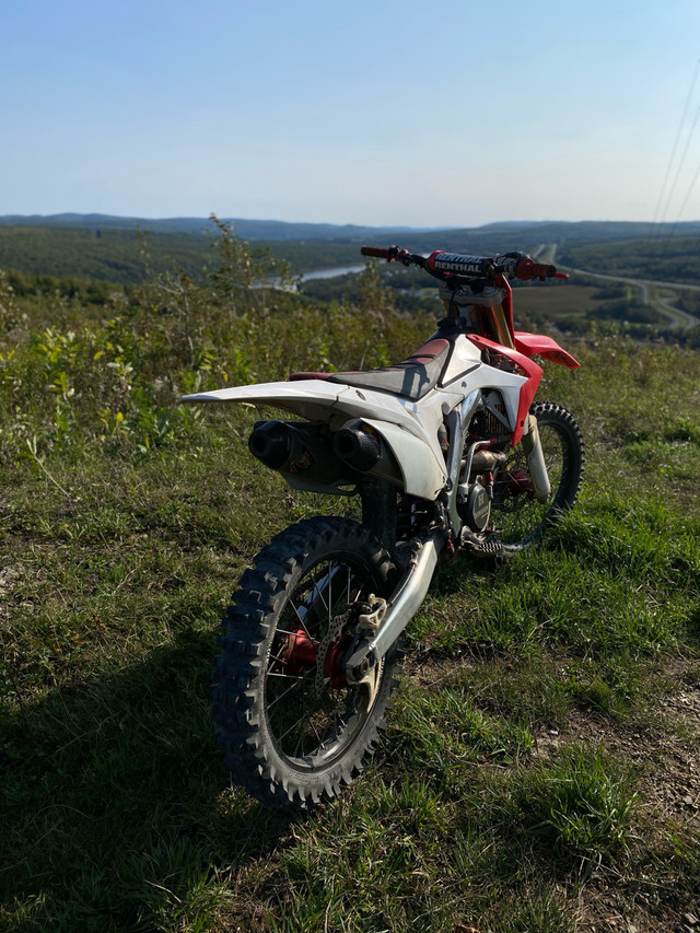 2014 Crf 250r dans Autre  à Edmundston - Image 2