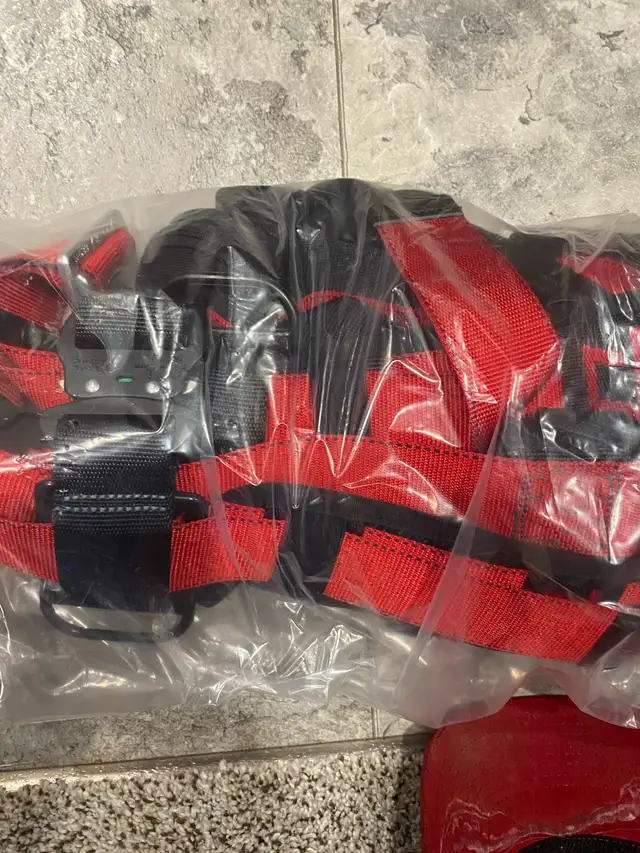 New 50% off Dynamic Bayonet XL Fall Arrest Harnesses in Other in Saskatoon - Image 4