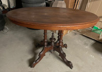 Antique Oval-Table