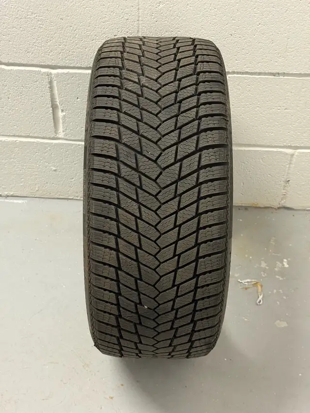 Continental Winter Tires (225/40 R18) - Almost New in Tires & Rims in Mississauga / Peel Region - Image 5