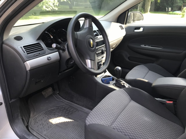 Chevrolet Cobalt 2010 25,000 km — photo 5