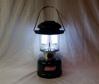 Coleman D cell battery power 390L twin LED camp lantern adjustab