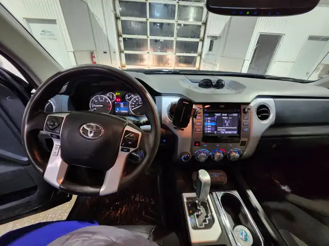 Toyota Tundra Double Cab 2014 in Auto Body Parts in Lévis - Image 8