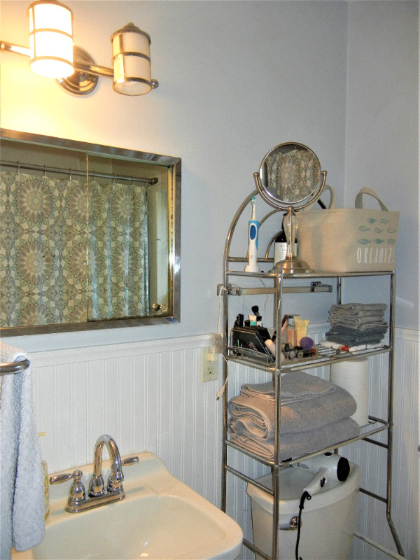 Bridgetown one bedroom apartment in quiet non smokking, no pets Long