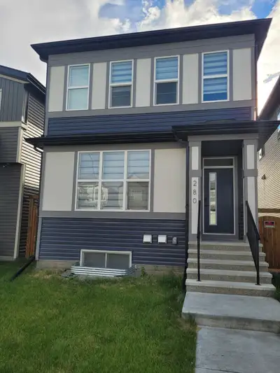 Spacious 4-Bedroom Main Suite for Rent -  Perfect for Families