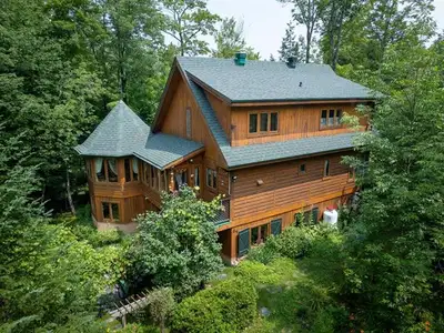 Chalet à louer | Chalet for Rent | Magog | Estrie -Lac Lovering, View more