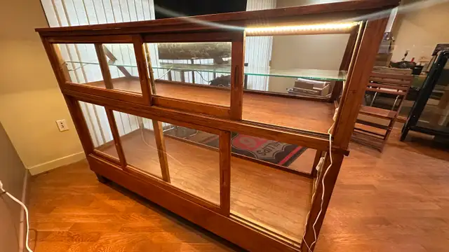 Display Cabinet, Vintage in Hutches & Display Cabinets in Edmonton - Image 5