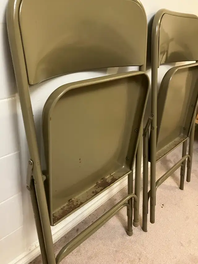 Metal Folding Chairs | Chairs & Recliners | City of Toronto | Free ...