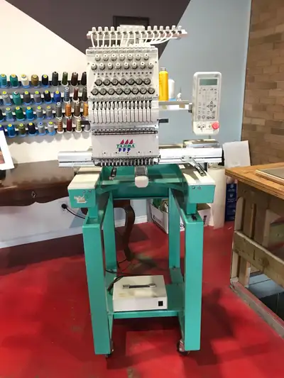 Machine à broder industrielle, View more