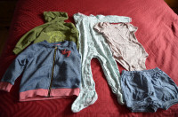 Vêtements bébé filles / baby girls clothes 24m + 2T (17 pieces)
