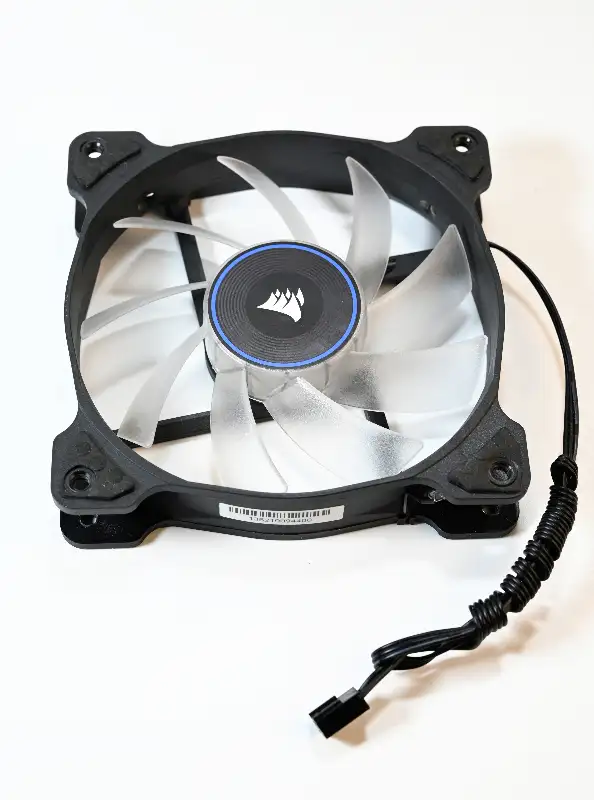 Corsair 3-pin Blue Silent Brushless Cooling PC Case Led Fan 12V in System Components in City of Toronto - Image 6