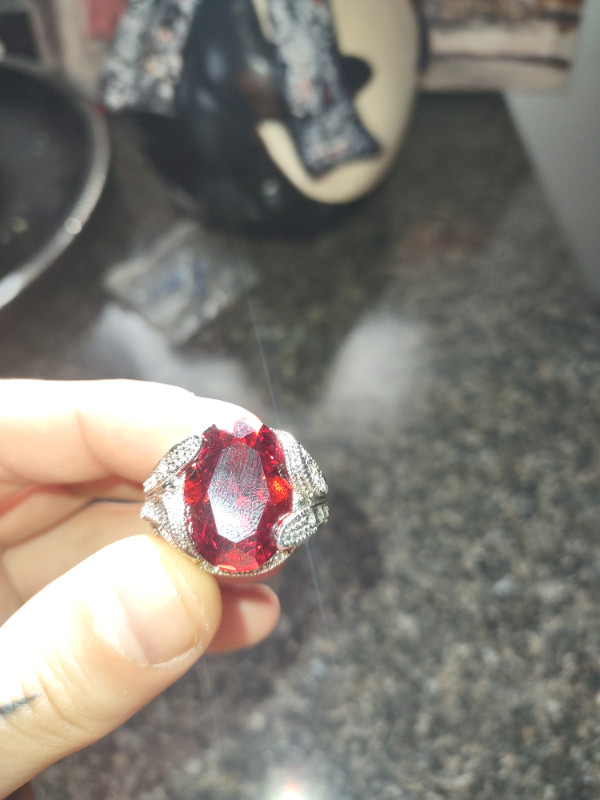 10kt white gold ring with a big ruby with wonderful clarity in Jewellery & Watches in Corner Brook - Image 3